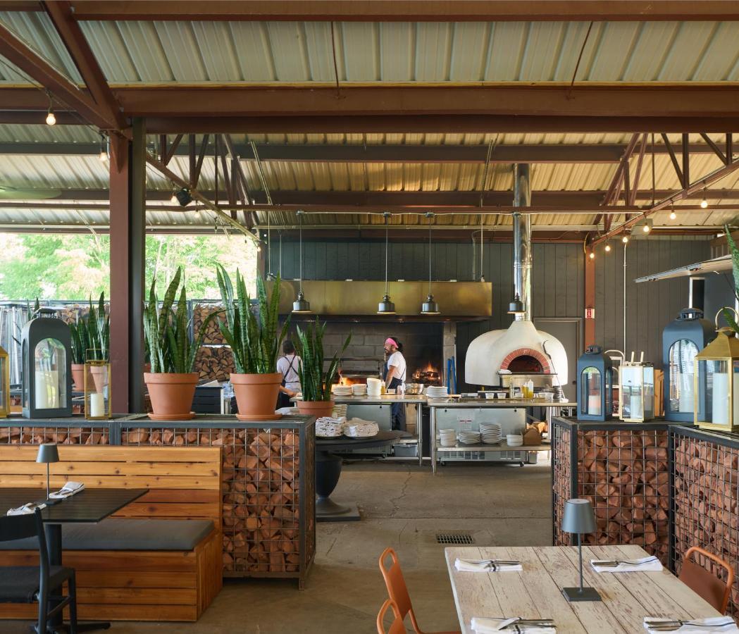 Hutton Brickyards Riverfront Hotel & Venue Kingston Esterno foto